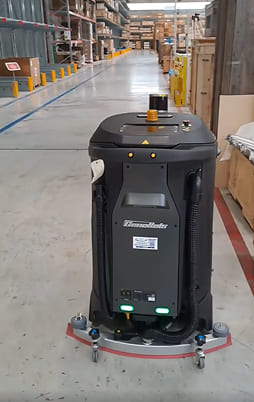 Robot Cleanobot en environnement industriel 3